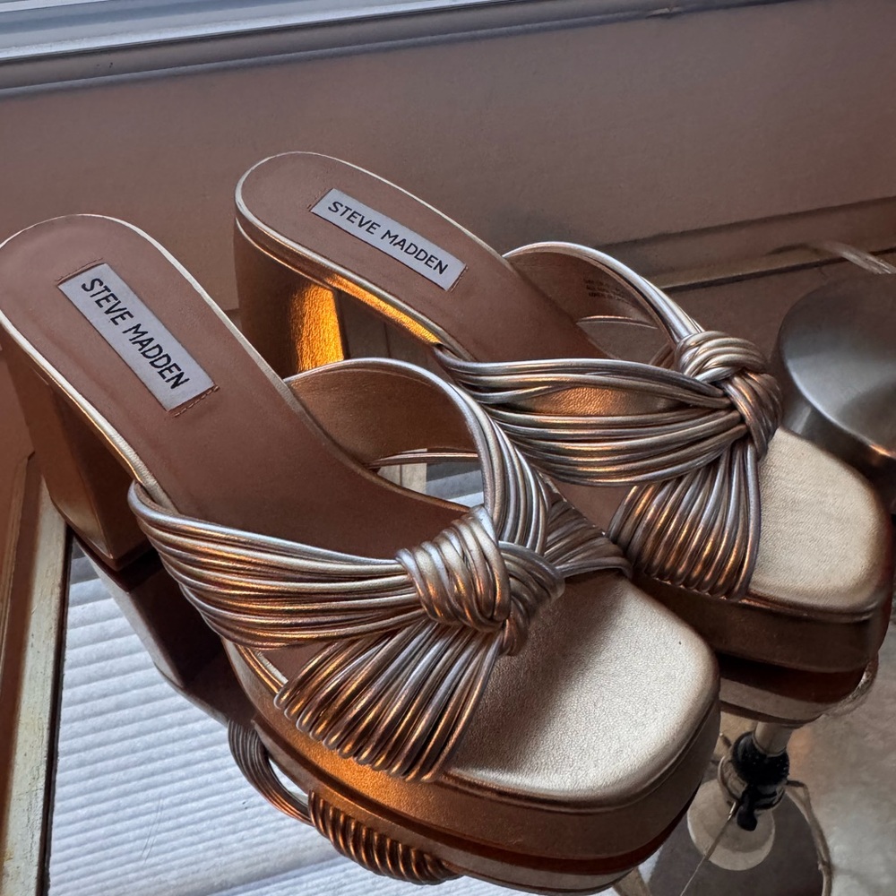 Steve Madden Women's Metallic Platform Sandals